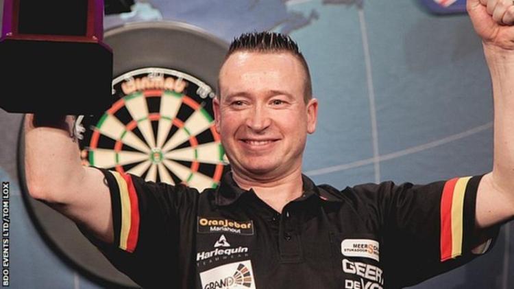 Geert De Vos wins World rophy