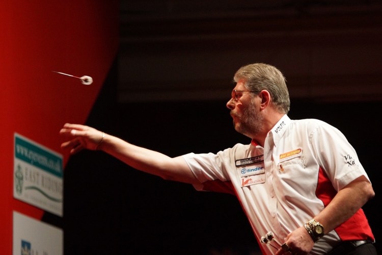 winmau-world-masters-day-2-stage-158-adams-last-16-throw